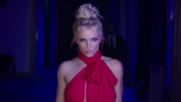 Guarda Britney Spears E Tinashe Insieme Nel Video Per Slumber Party
